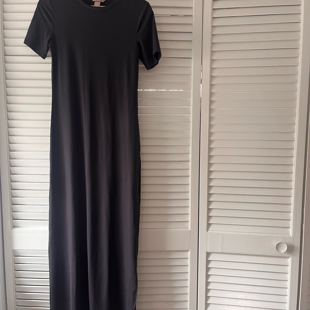 Elegant Black T-Shirt Maxi Dress (with Side Slit to Knee) by H&M